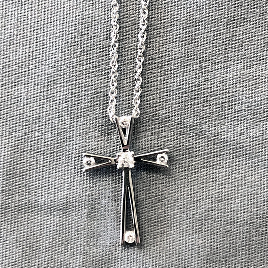 10 k White Gold & Diamond Cross