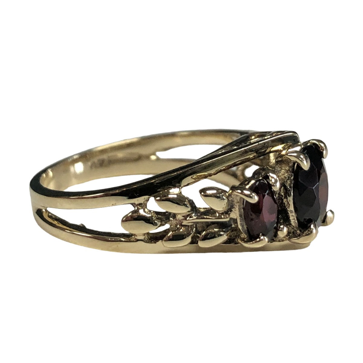 14k Gold &amp; Garnet Ring