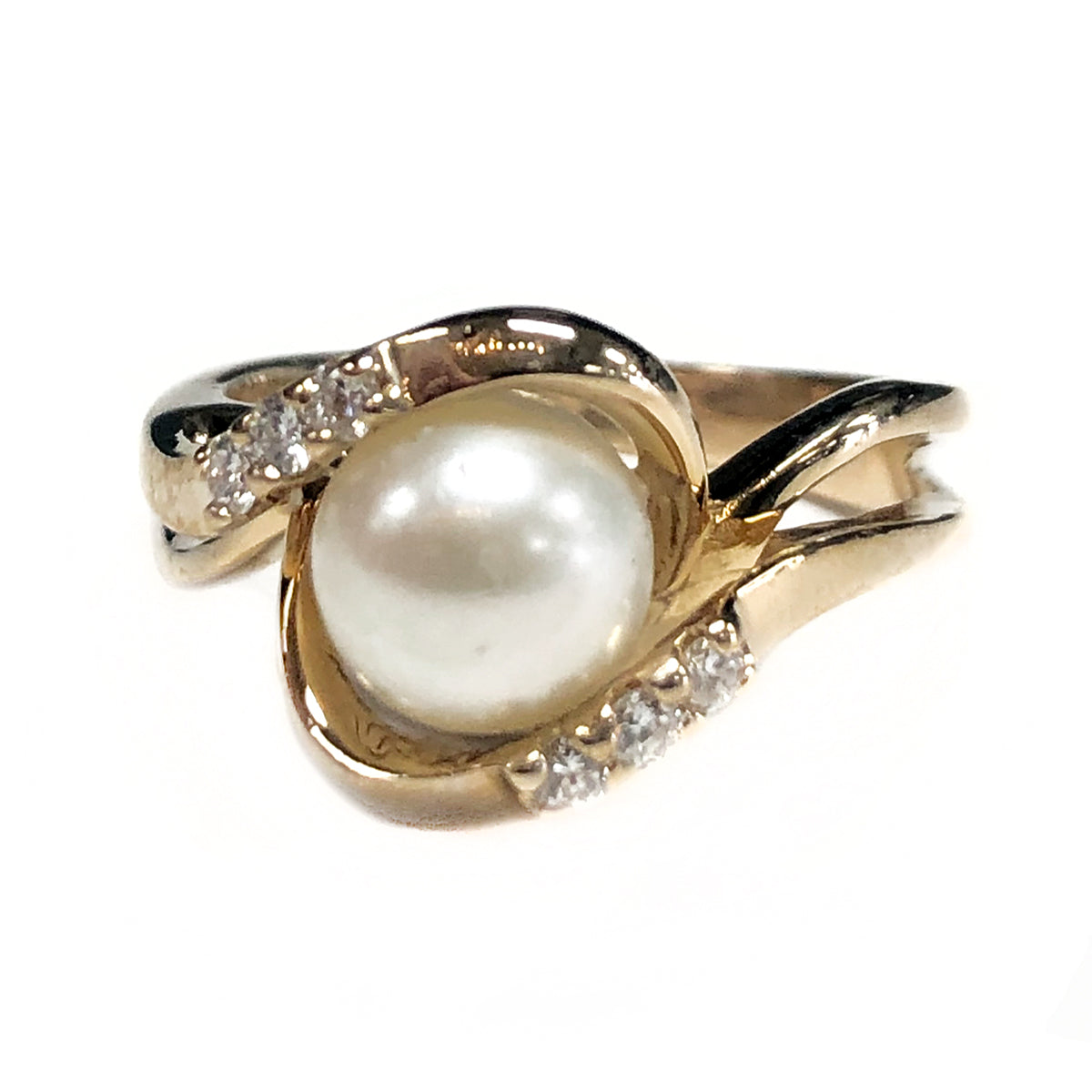 14k Gold Pearl & Diamond Ring