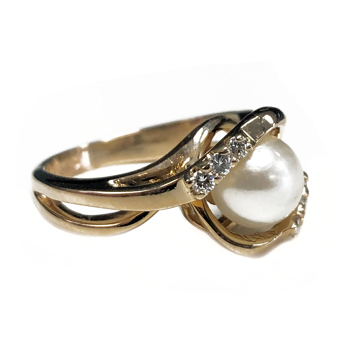 14k Gold Pearl & Diamond Ring
