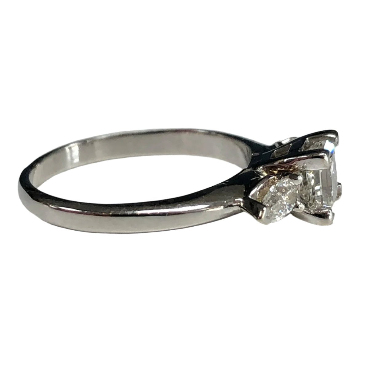 14k White Gold Diamond Ring