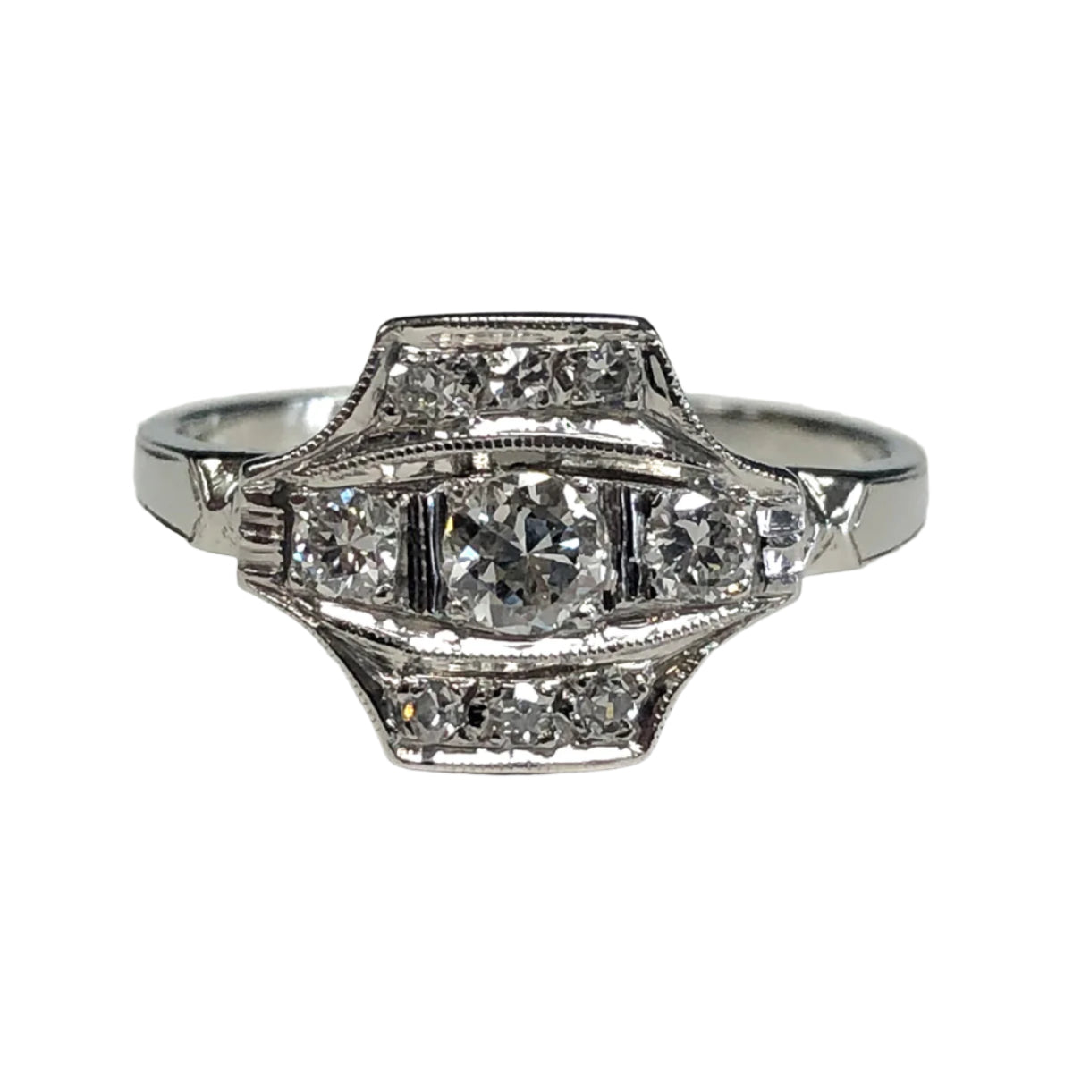 18k White Gold Diamond Ring