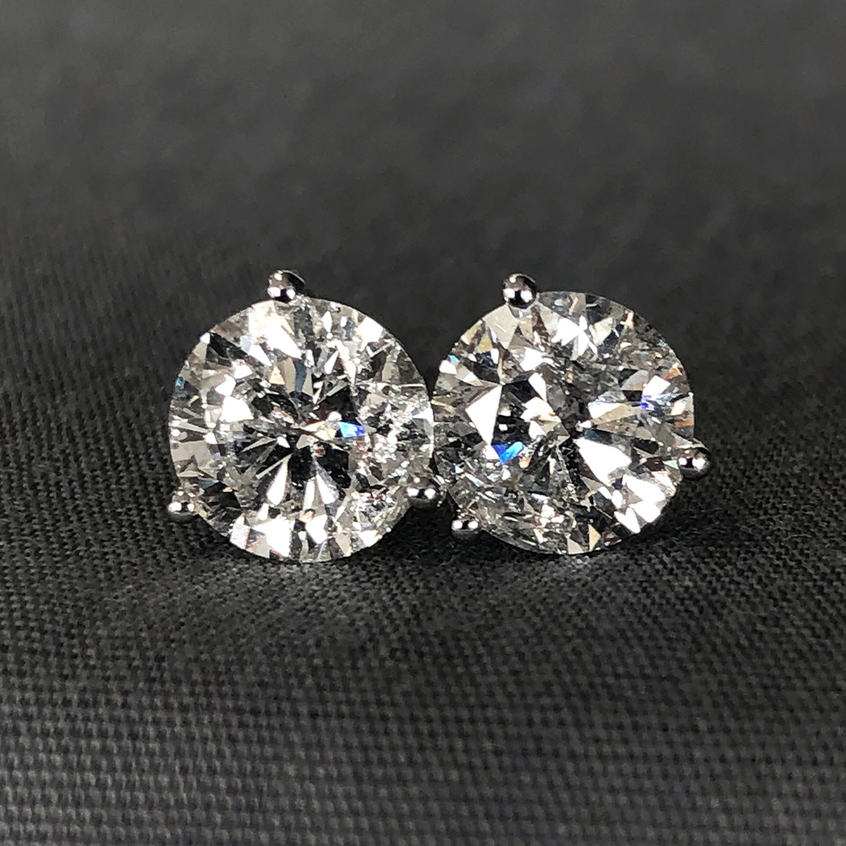 White Gold Diamond Stud Earrings (3.13 Carat)