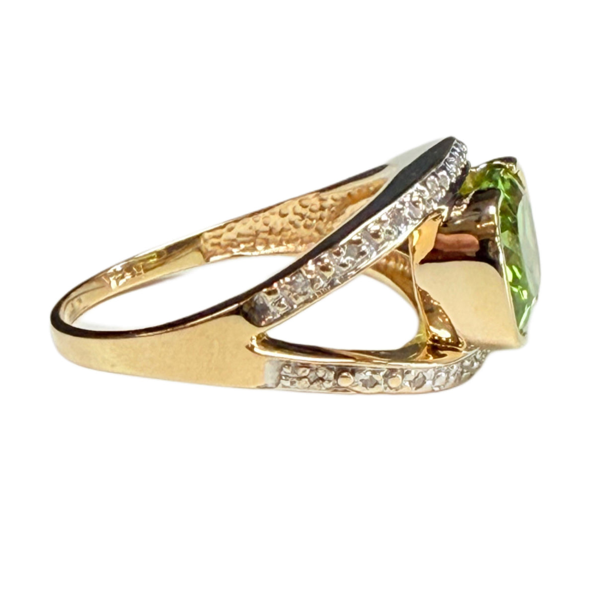 14k Peridot & Diamond Ring