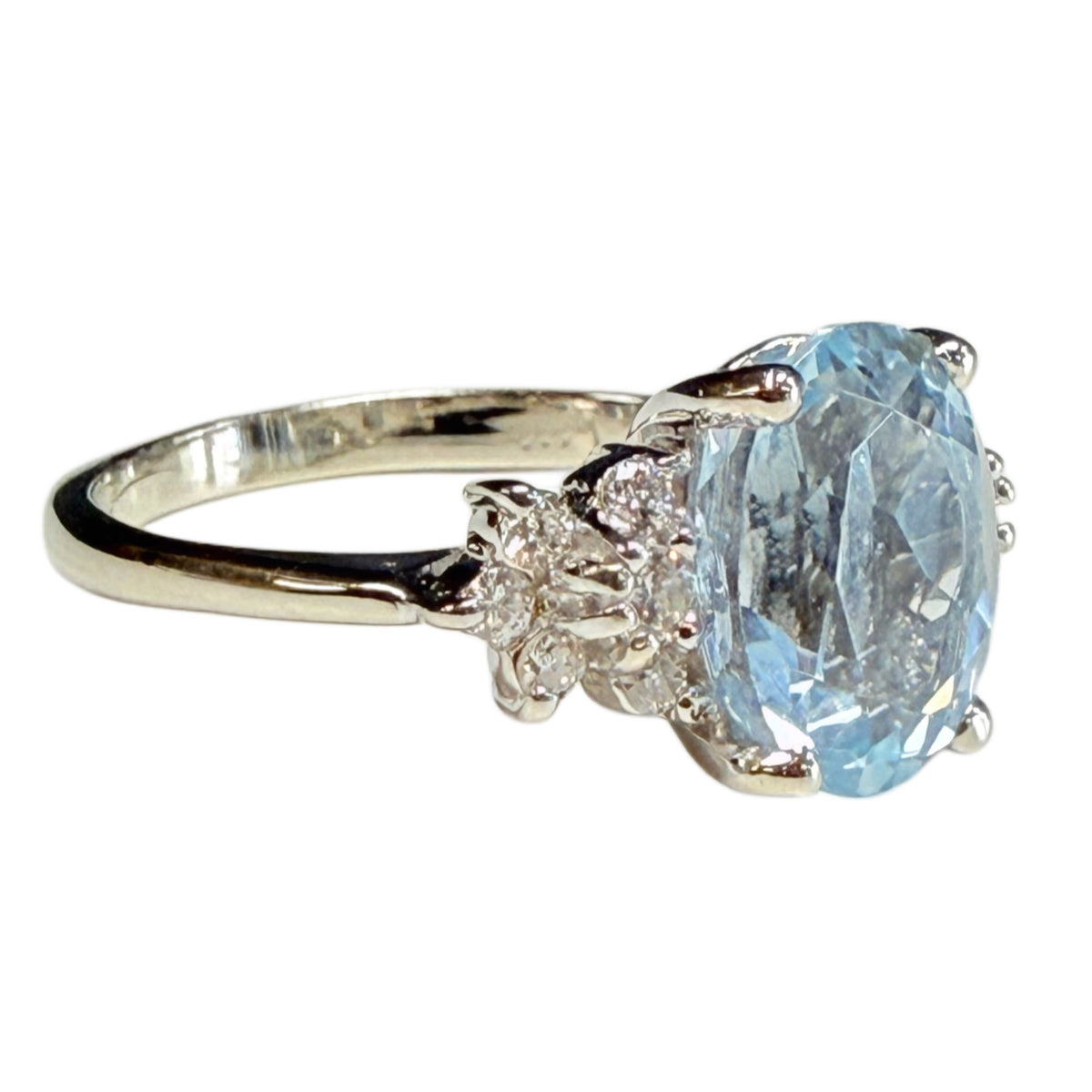 14k White Gold Aquamarine & Diamond Ring