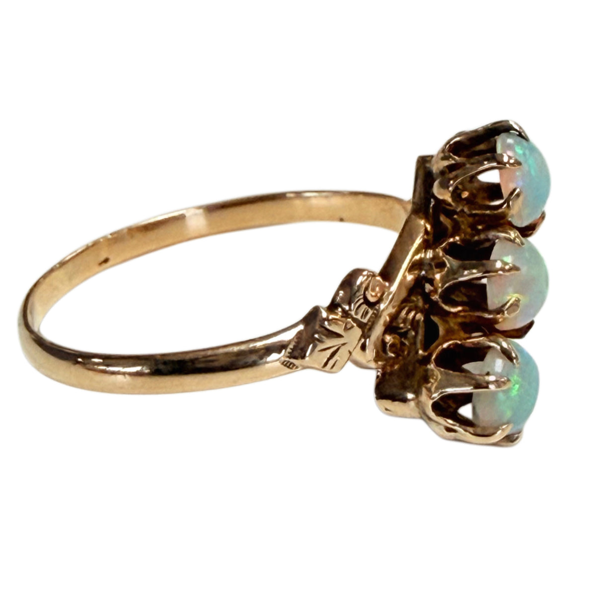 Vintage 9k Yellow Gold Opal Ring