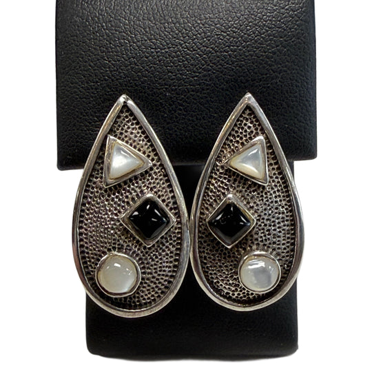 Silver Onyx & Pearl Earrings