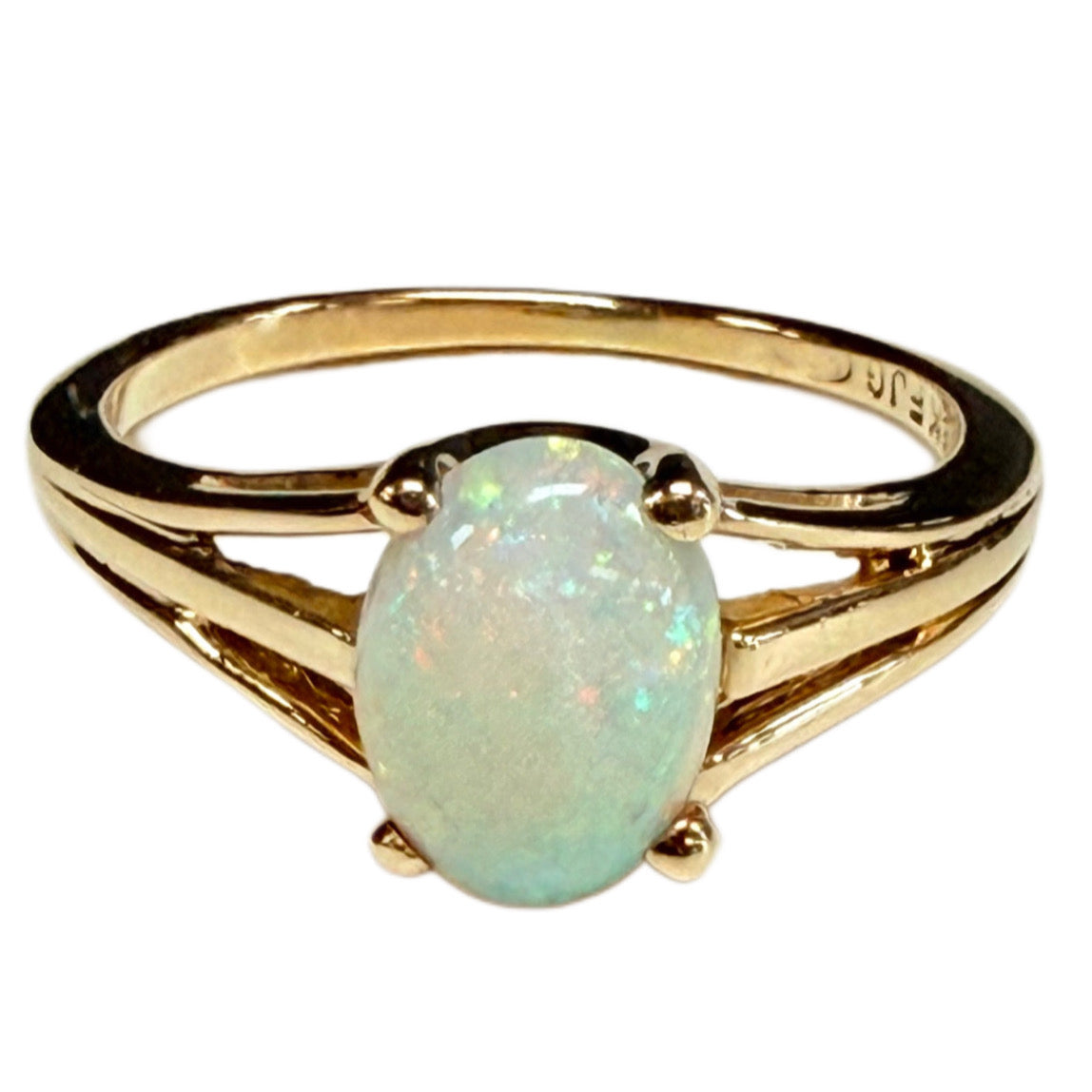 14k Gold & Opal Ring