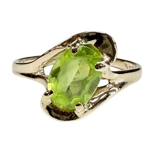 14k Gold & Peridot Ring