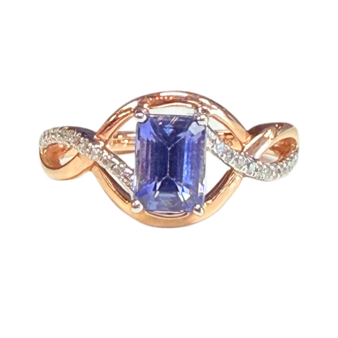 14k Gold Tanzanite & Diamond Ring