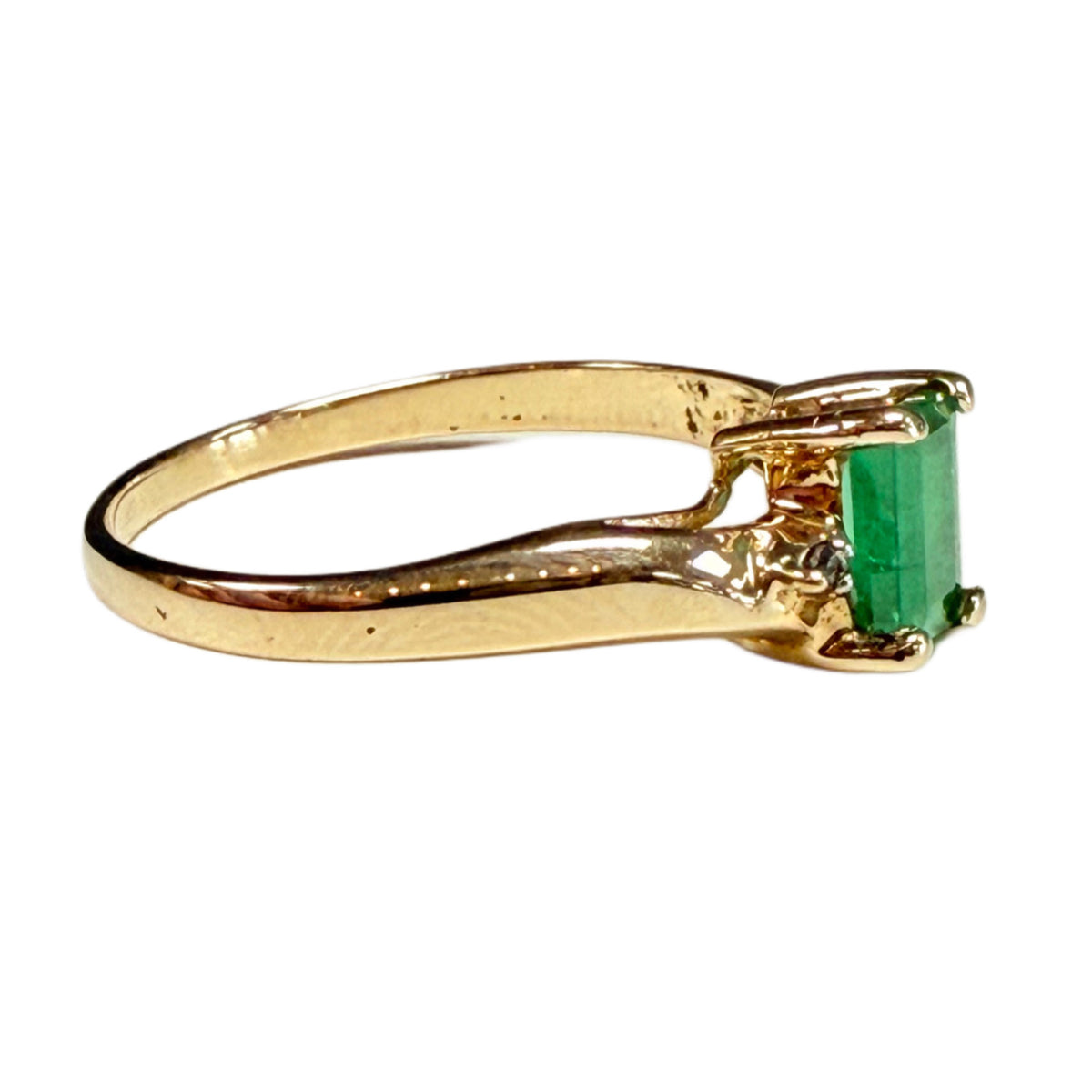 14k Emerald & Diamond Ring