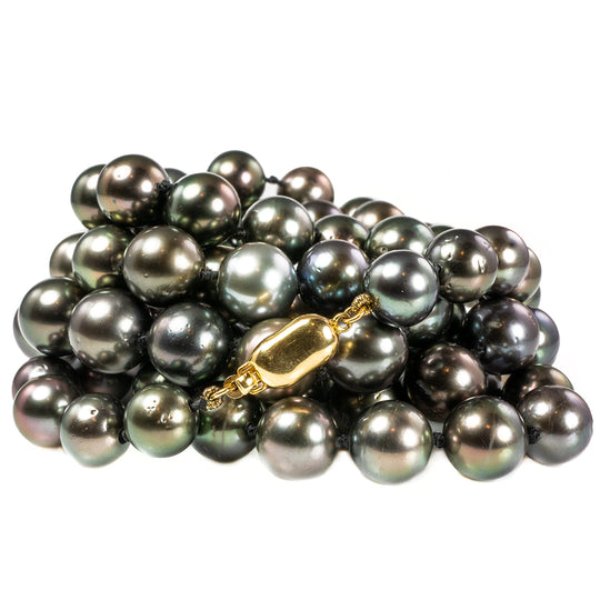 Dyed Pearl Necklace with 18 k Gold Clasp