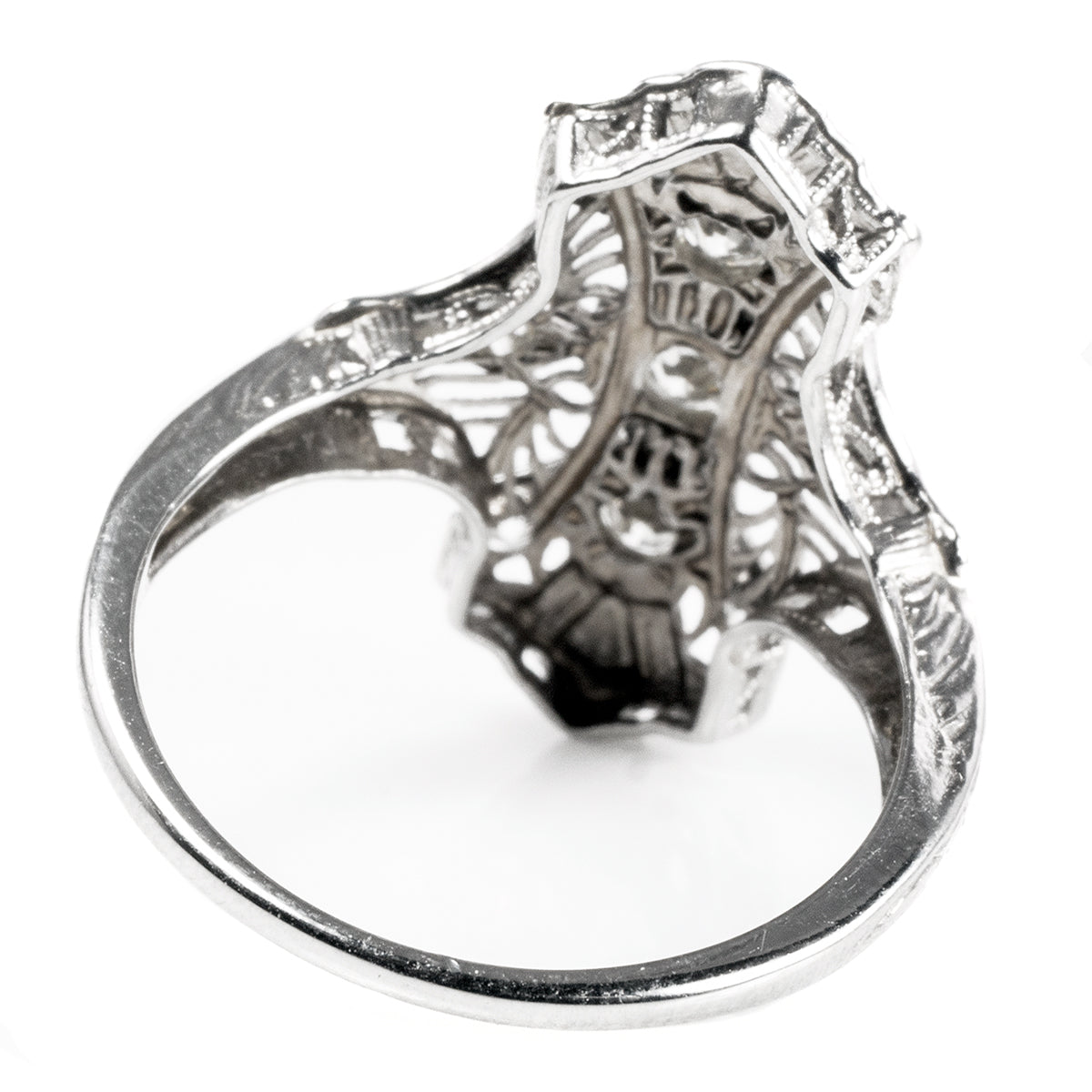 18k White Gold Art Deco Filigree Diamond Ring