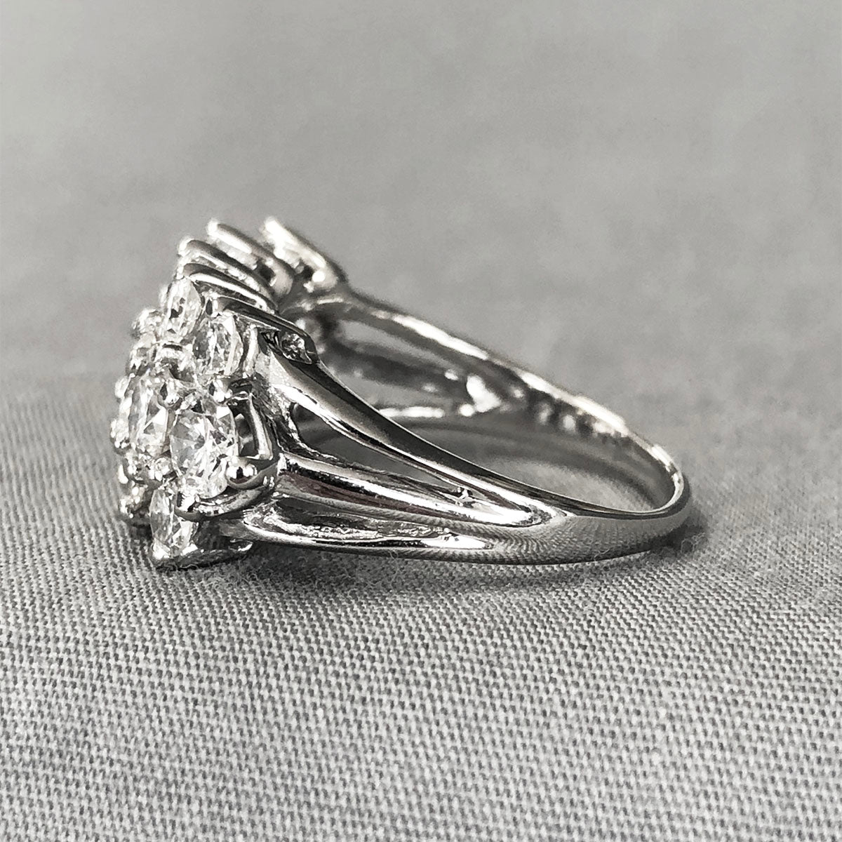 14 k White Gold Diamond Ring