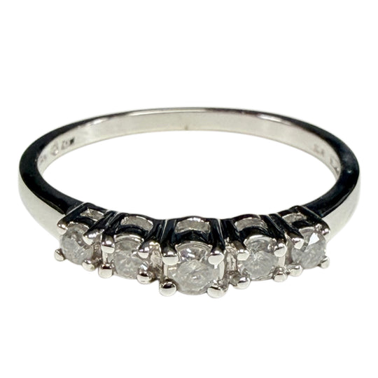 10k White Gold Diamond Ring