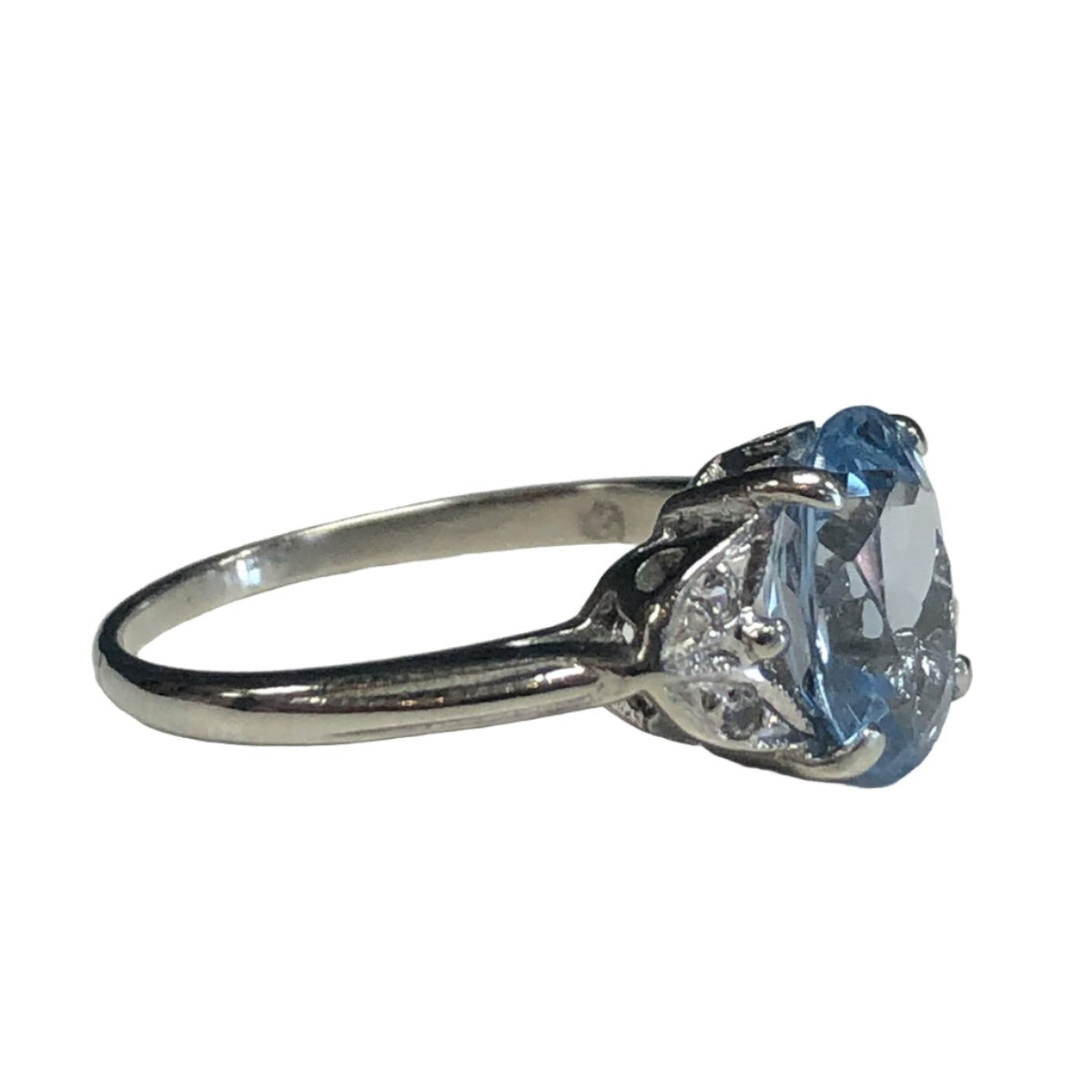 10k White Gold Aquamarine &amp; Diamond Ring