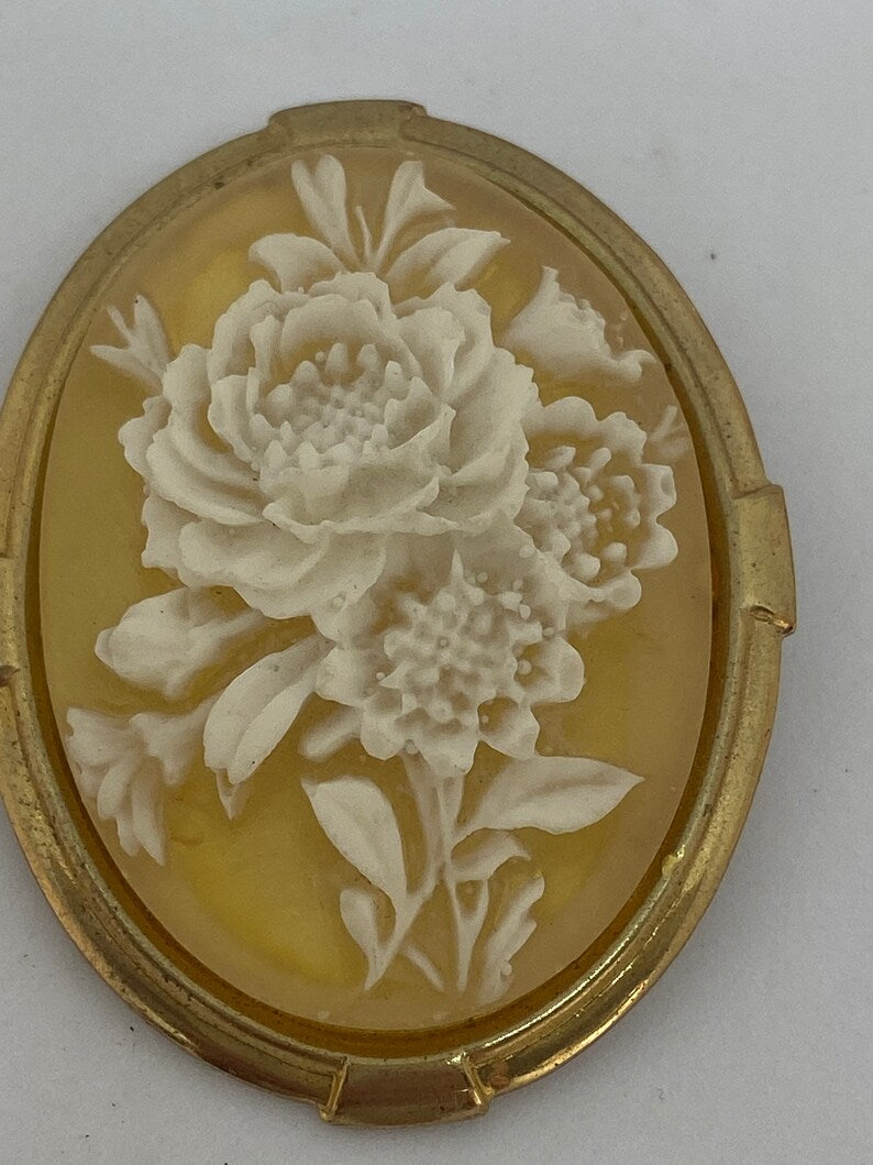 Vintage Flower Cameo Scarf Clip
