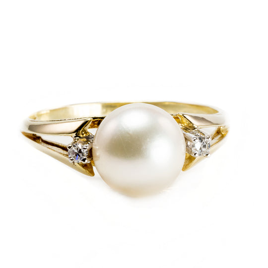 14 k Yellow Gold Pearl & Diamond Ring