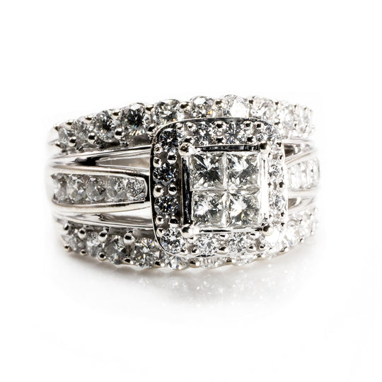 14 k White Gold Princessa Diamond Ring