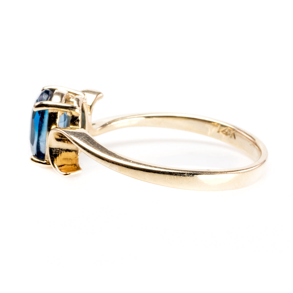 14 k Yellow Gold &amp; Blue Topaz Ring