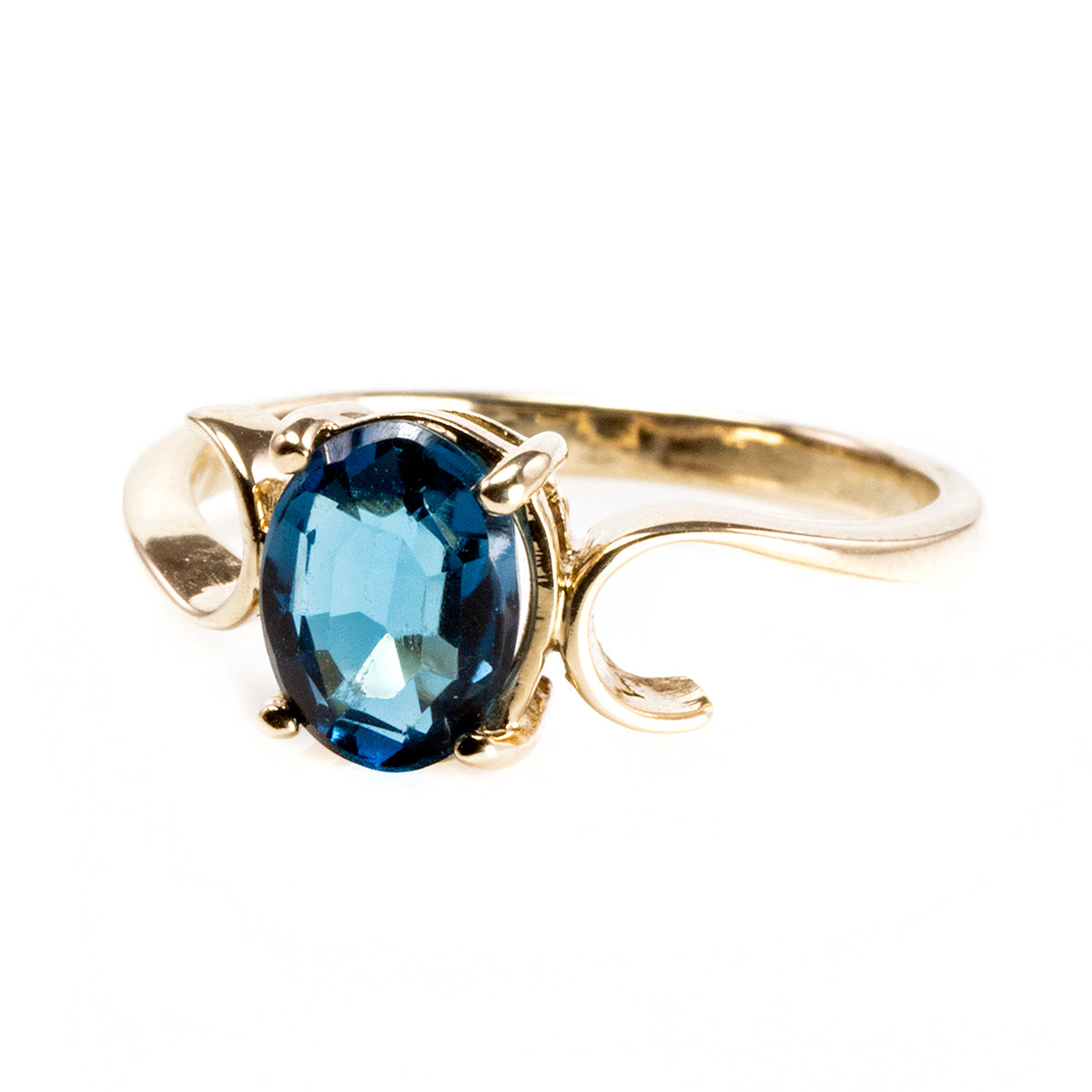 14 k Yellow Gold &amp; Blue Topaz Ring