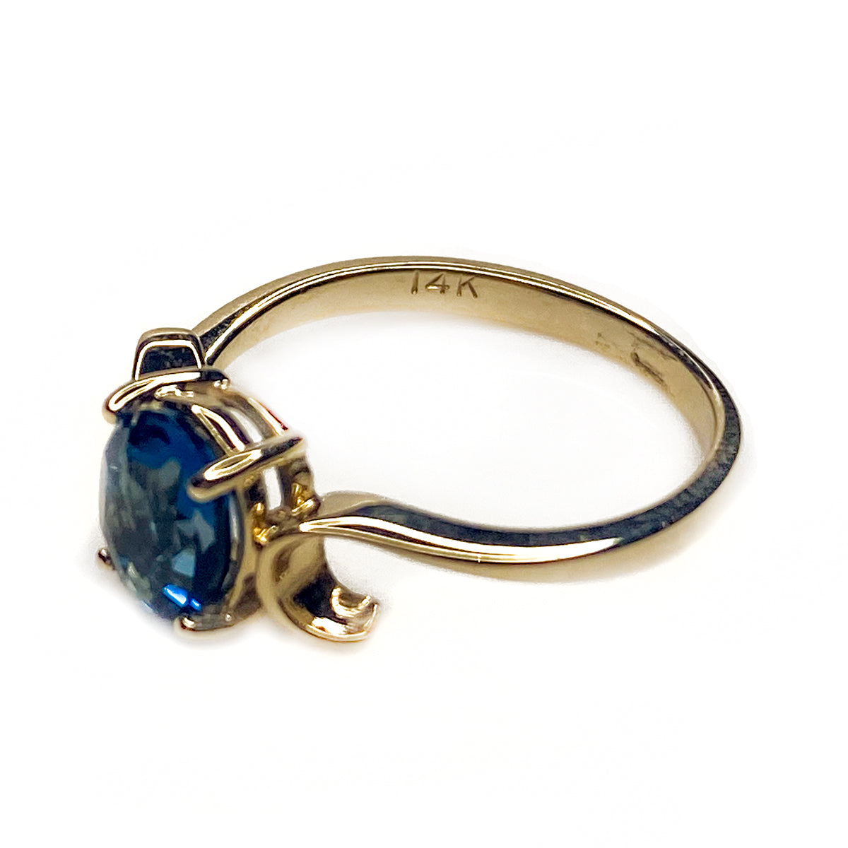 14 k Yellow Gold &amp; Blue Topaz Ring