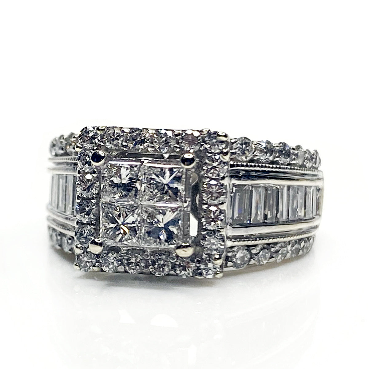 14k White Gold Princessa Halo Diamond Ring