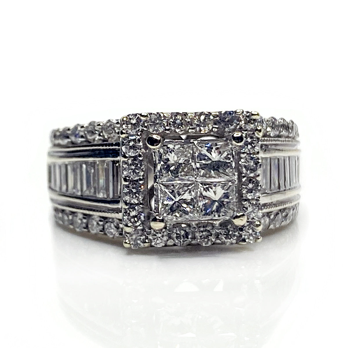 14k White Gold Princessa Halo Diamond Ring