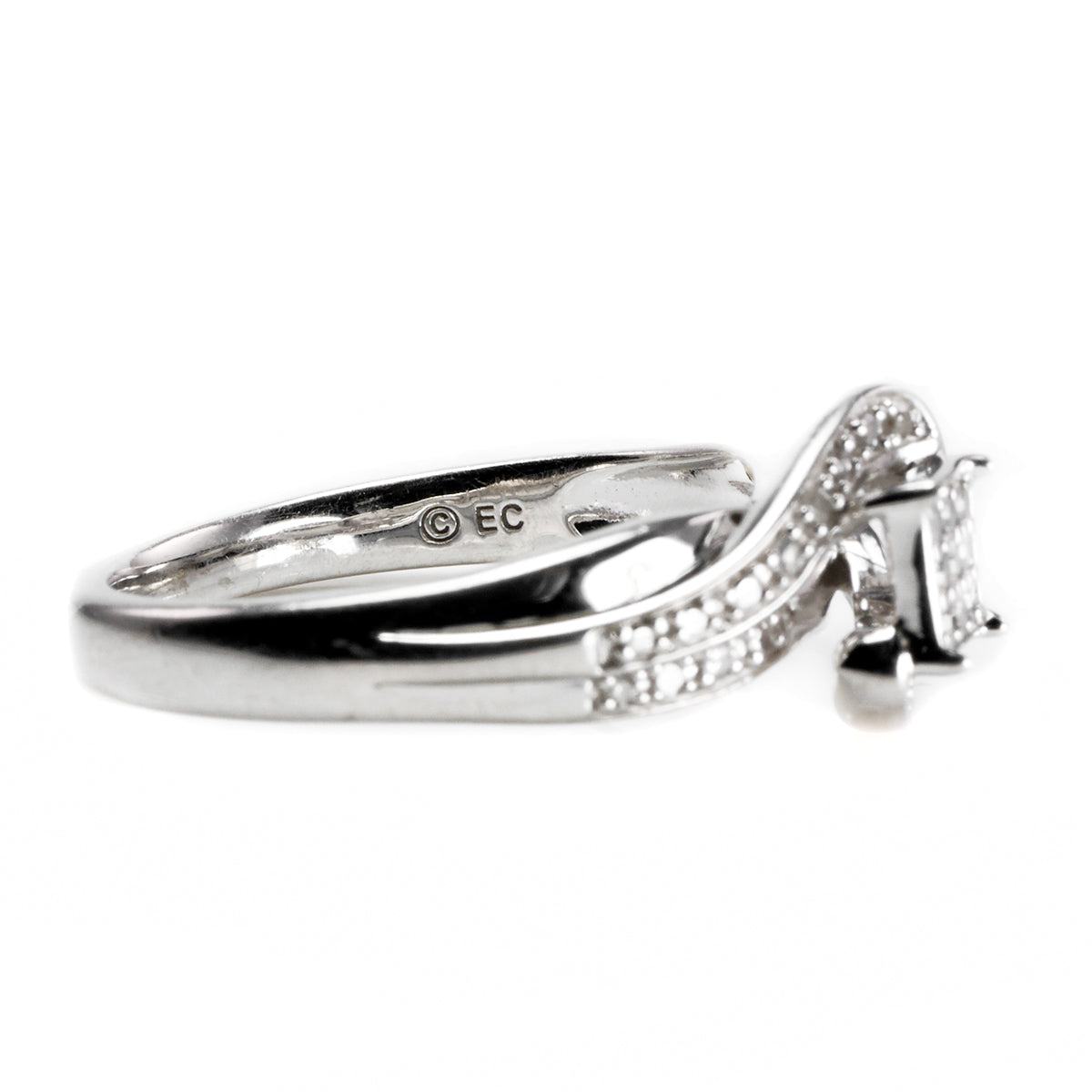 Silver &amp; Diamond Chip Ring