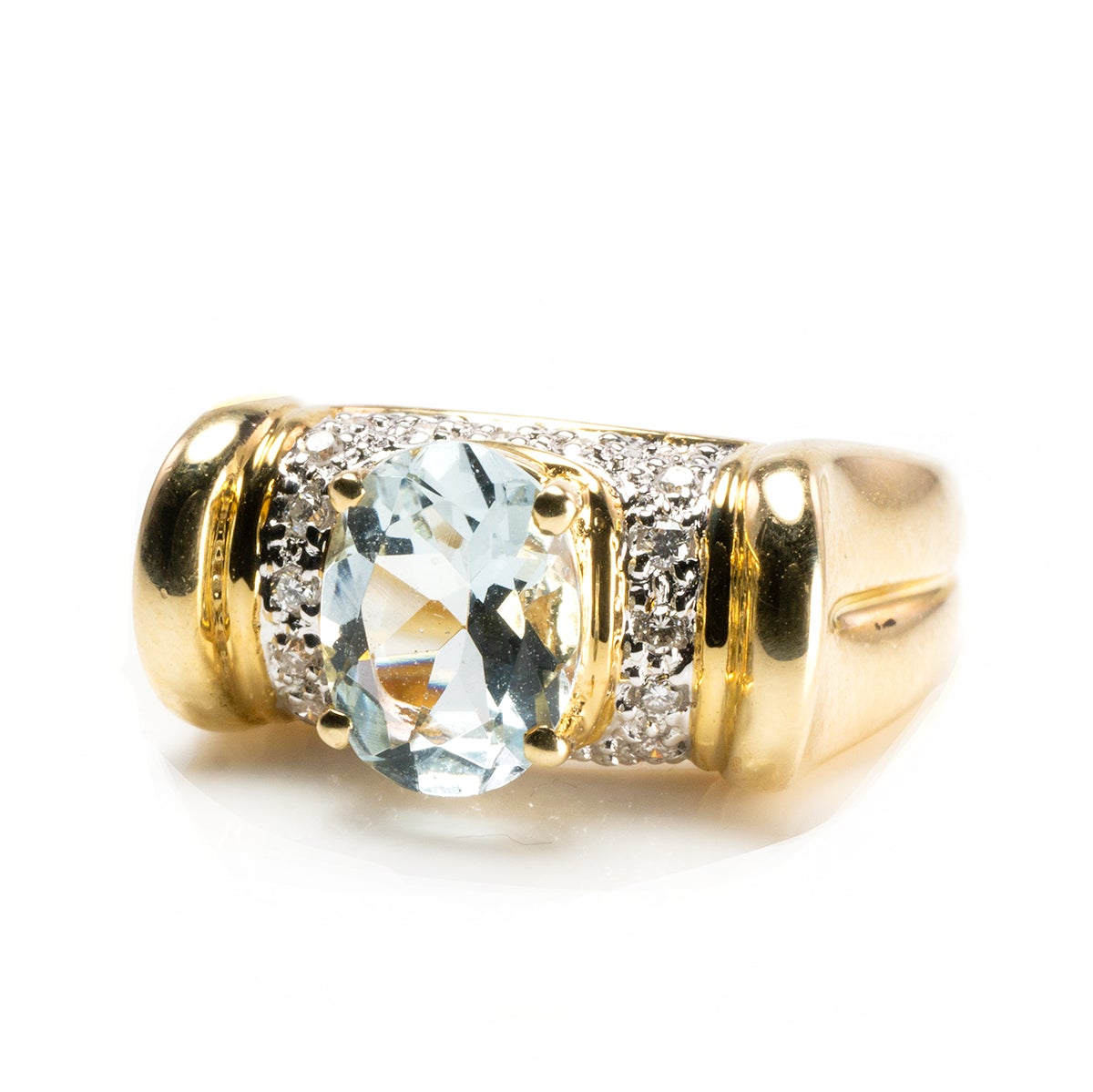 Great Lakes Boutique 10 k Yellow Gold Aqua Marine and Diamond Ring